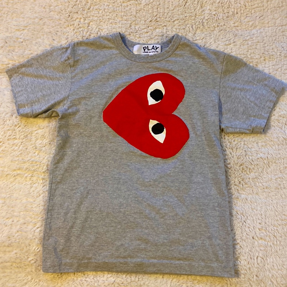 NWOT Comme des Graçons PLAY Designer T-Shirt